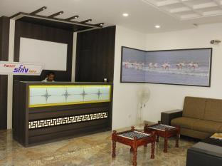 Hotel Shiv Lake Будж Екстериор снимка